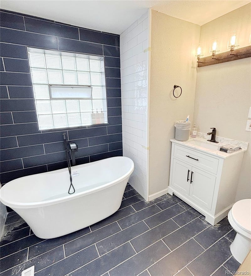 2200 Moffat Pl, Denver, CO 80221