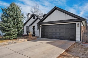 18040 Bellewood Dr, Aurora, CO 80015