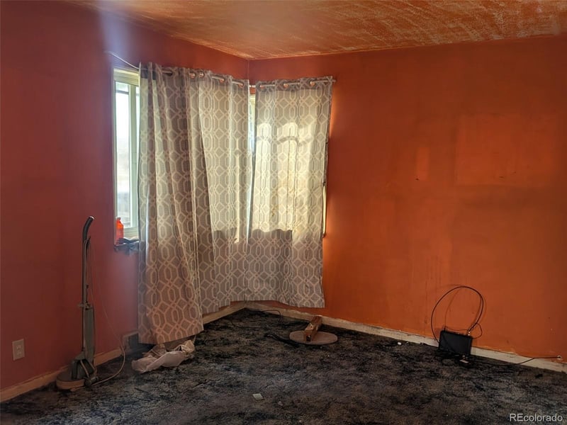 2925 Pontiac St, Denver, CO 80207