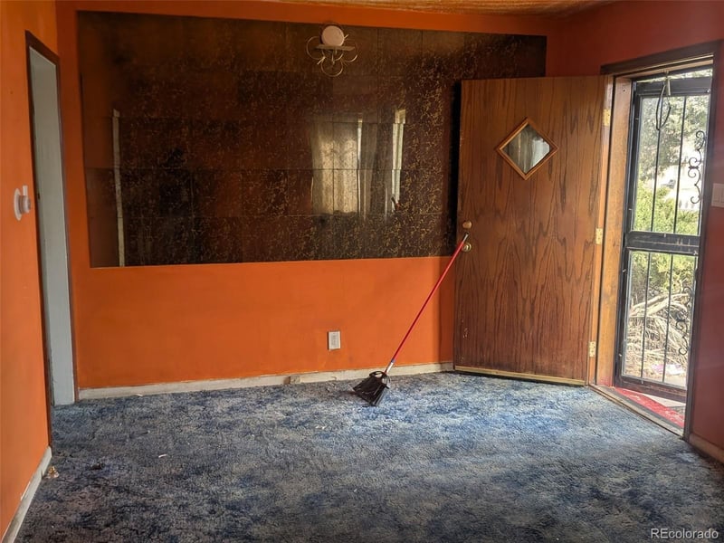 2925 Pontiac St, Denver, CO 80207