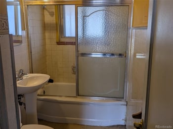 2925 Pontiac St, Denver, CO 80207