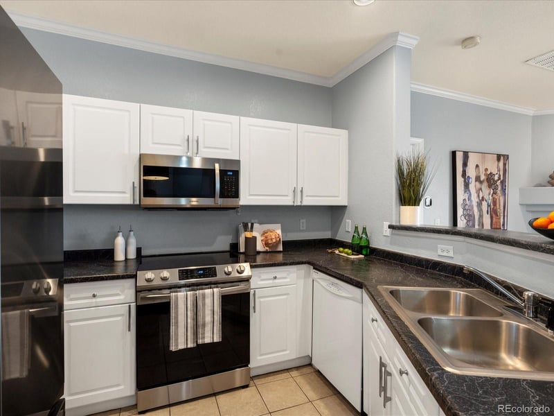 7498 Alkire St #202, Littleton, CO 80127