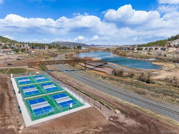 43 Valley Rd, Palmer Lake, CO 80133