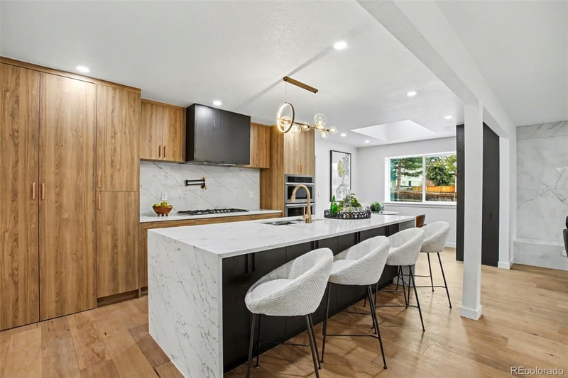 4055 S Niagara Way, Denver, CO 80237