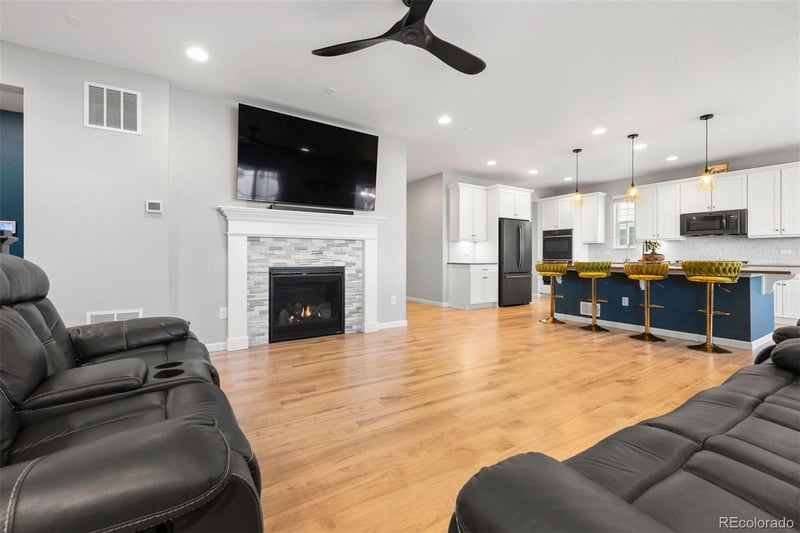 27645 Geddes Pl, Aurora, CO 80016