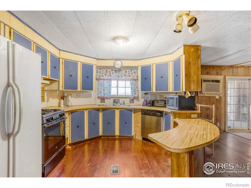 1215 Macintyre Ct, Dacono, CO 80514