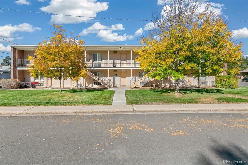 901 Jasmine St, Denver, CO 80220