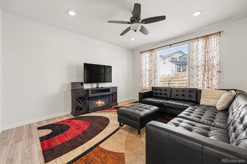 39149 Braxton Ln, Elizabeth, CO 80107