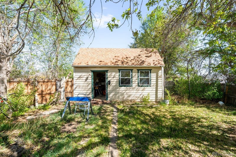 994 Welch St, Lakewood, CO 80401