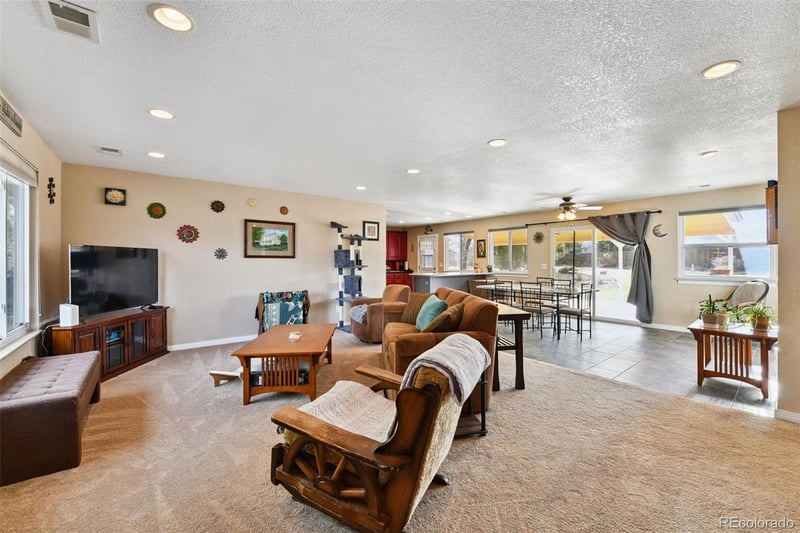 10290 Saratoga Pl, Littleton, CO 80127