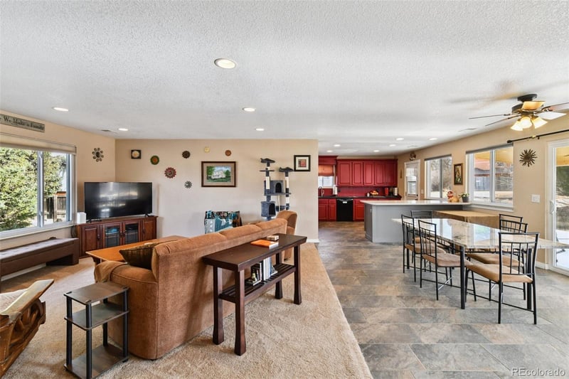 10290 Saratoga Pl, Littleton, CO 80127