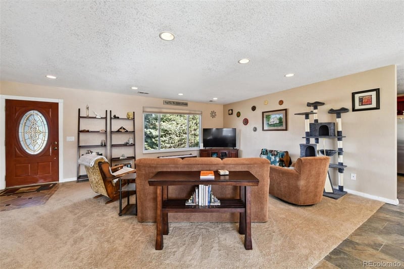 10290 Saratoga Pl, Littleton, CO 80127