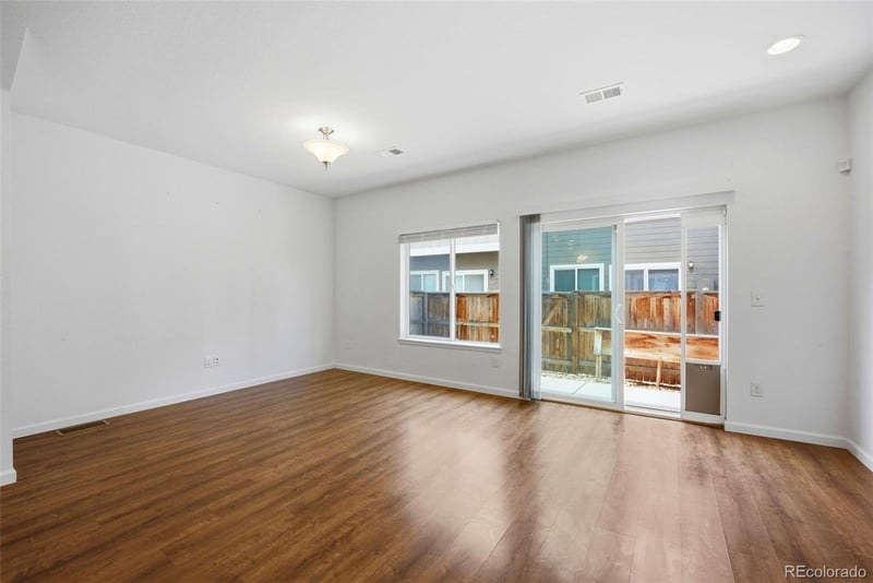 14700 104th Ave #1402, Commerce, CO 80022