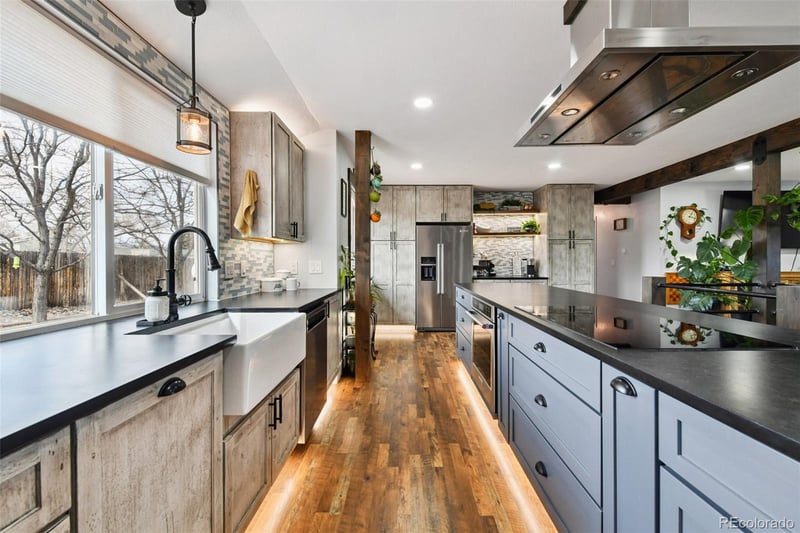 10289 Saratoga Pl, Littleton, CO 80127