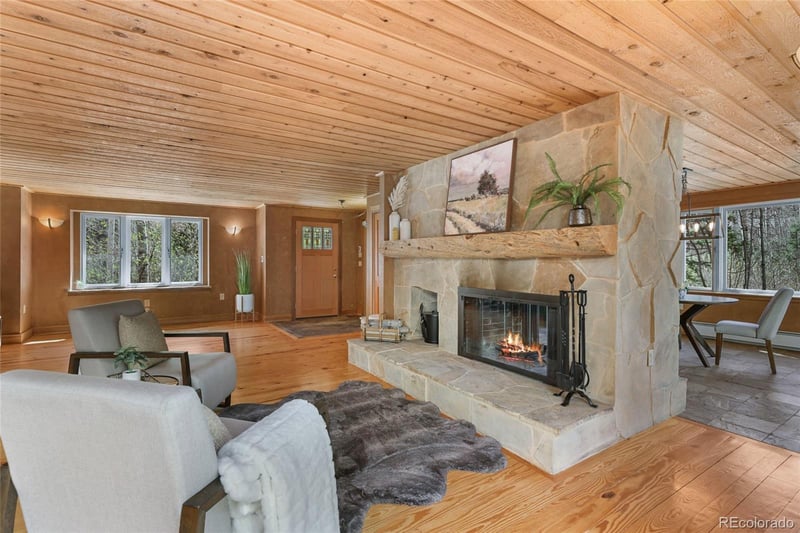 746 Riverside Dr, Lyons, CO 80540