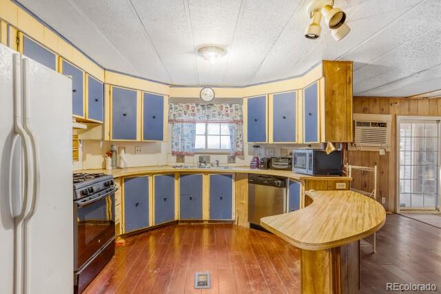 1215 Macintyre Ct, Dacono, CO 80514