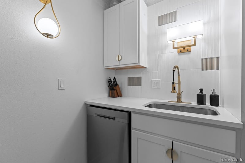 1265 Race St #302, Denver, CO 80206