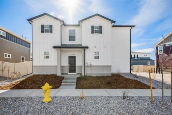 22295 39th Ave, Aurora, CO 80019