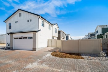 22295 39th Ave, Aurora, CO 80019