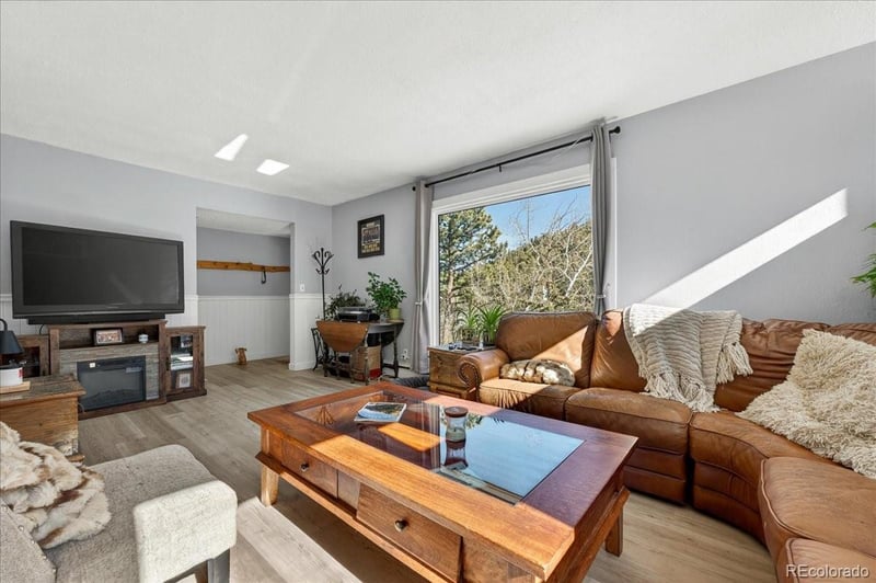 11827 Brook Rd, Golden, CO 80403