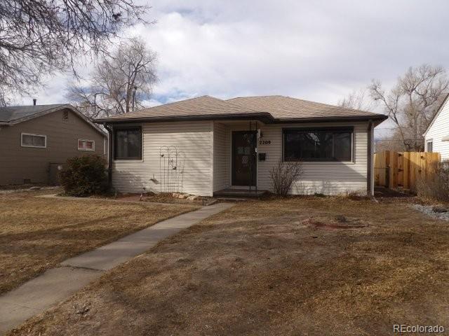 2209 Macon St, Aurora, CO 80010