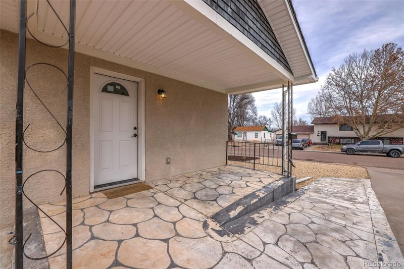 1725 Brown Ave, Pueblo, CO 81004