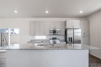 10087 Scranton Ct, Commerce City, CO 80022