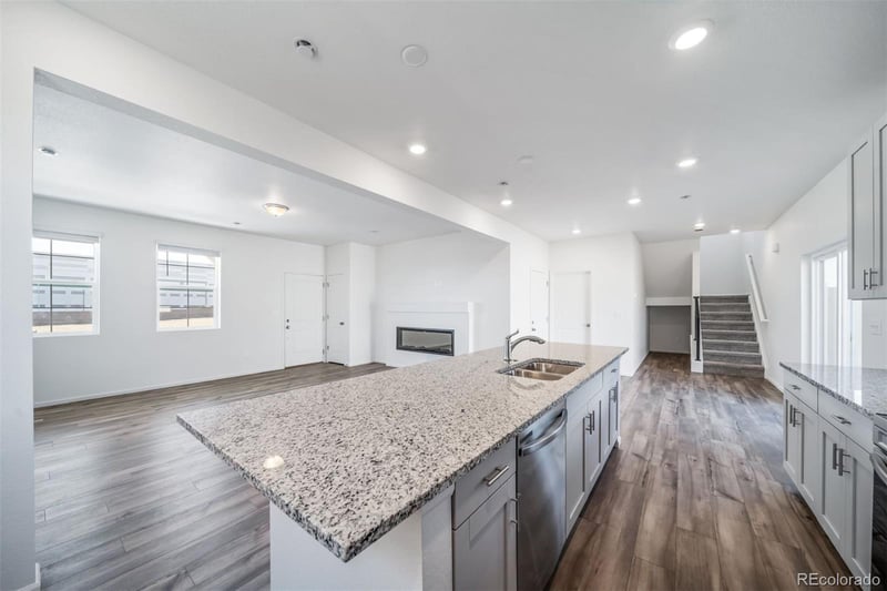 10087 Scranton Ct, Commerce City, CO 80022