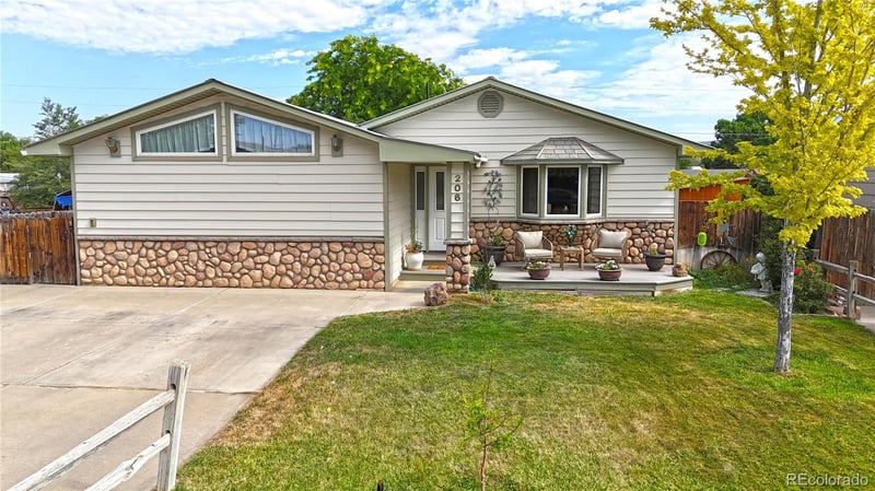 206 Rangely Ave, Rangely, CO 81648