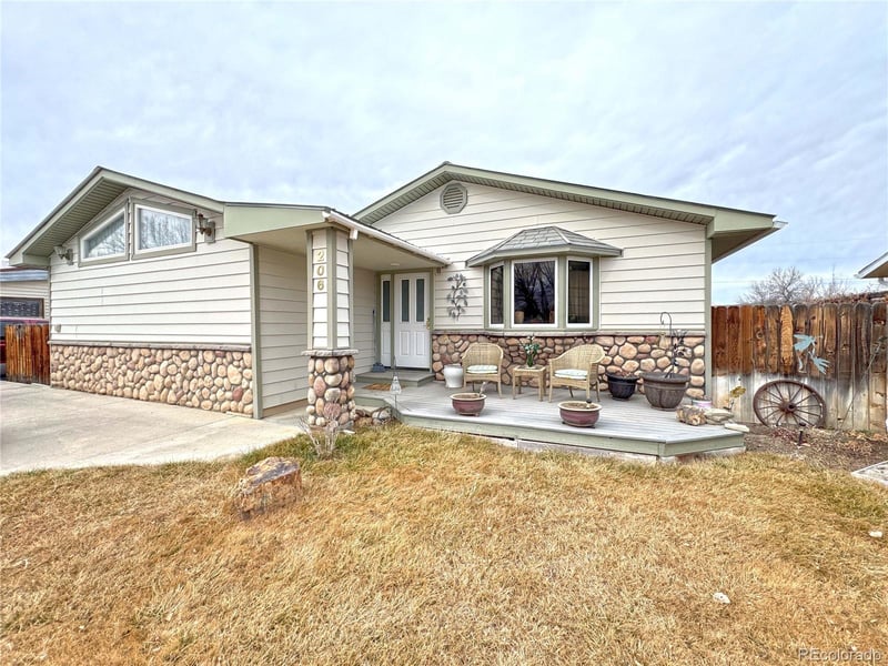 206 Rangely Ave, Rangely, CO 81648