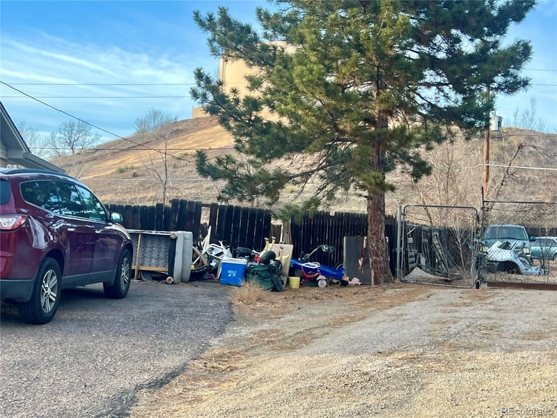 7901 Linda Cir, Denver, CO 80221