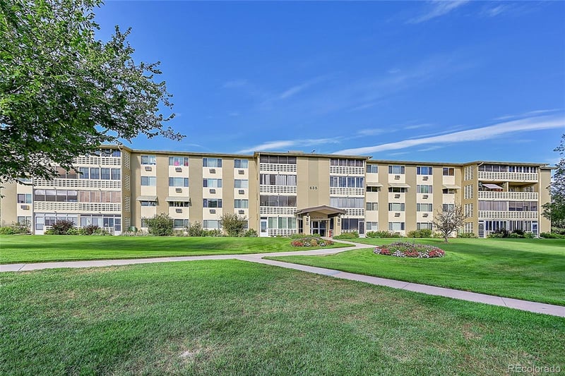 635 Alton Way #6A, Denver, CO 80247