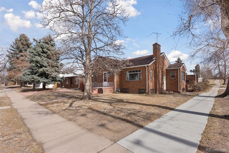 2490 Lincoln St, Denver, CO 80210