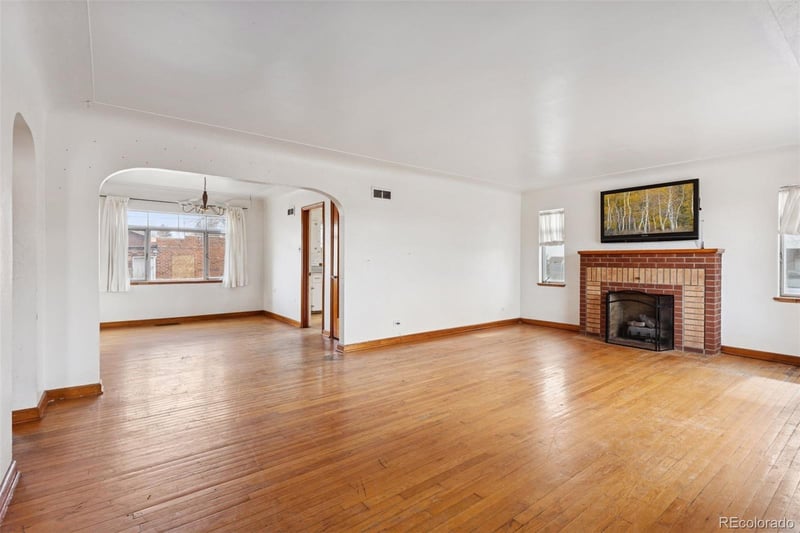 2490 Lincoln St, Denver, CO 80210