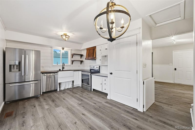 1371 Columbine Dr, Castle Rock, CO 80104