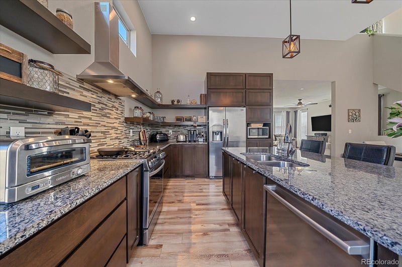 15533 Vassar Ave, Lakewood, CO 80228