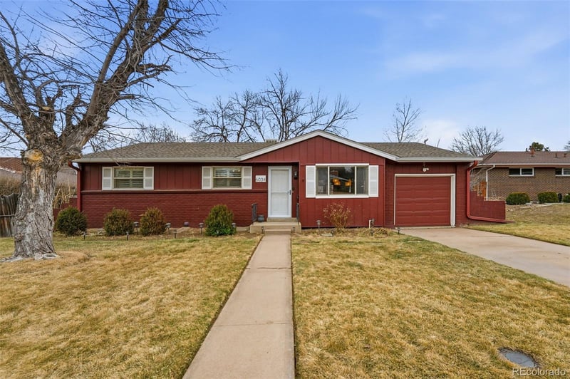 6034 Steele St, Centennial, CO 80121