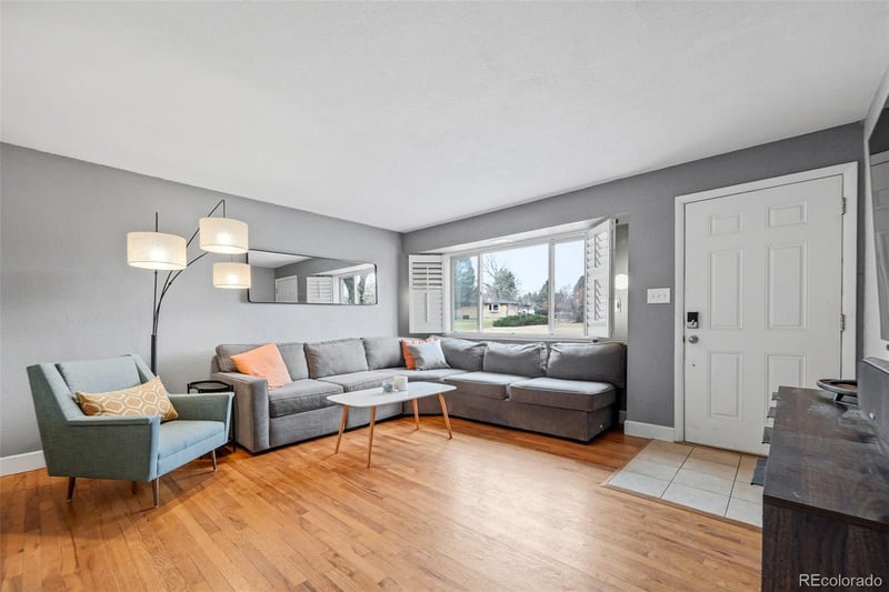 6034 Steele St, Centennial, CO 80121