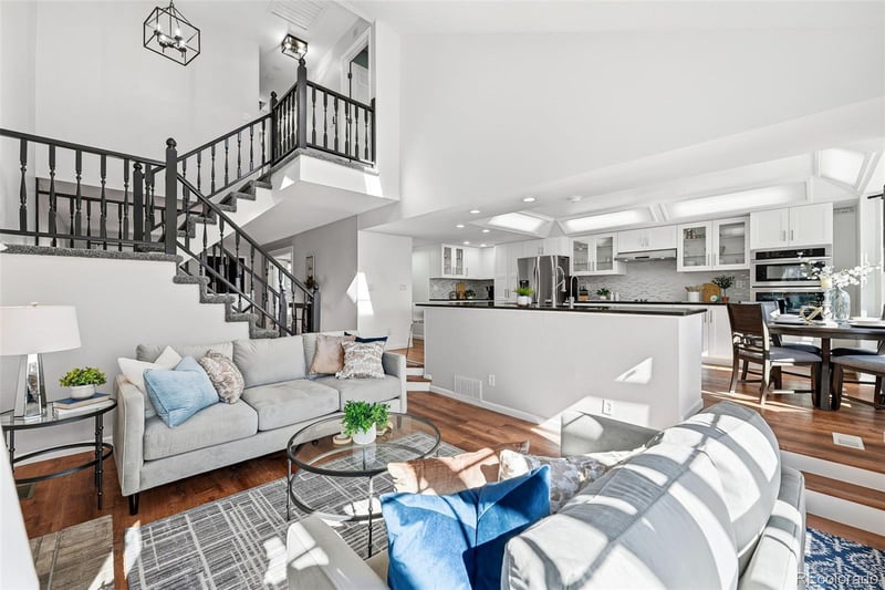 10668 Peakview Dr, Littleton, CO 80127