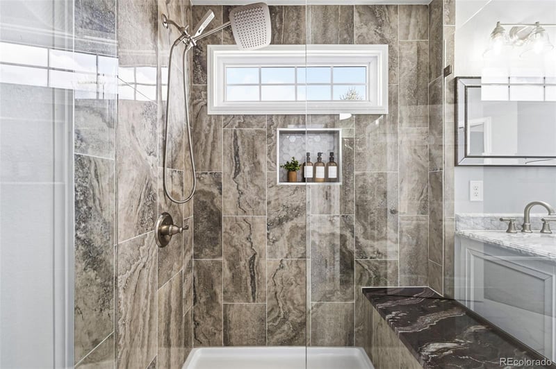 10668 Peakview Dr, Littleton, CO 80127