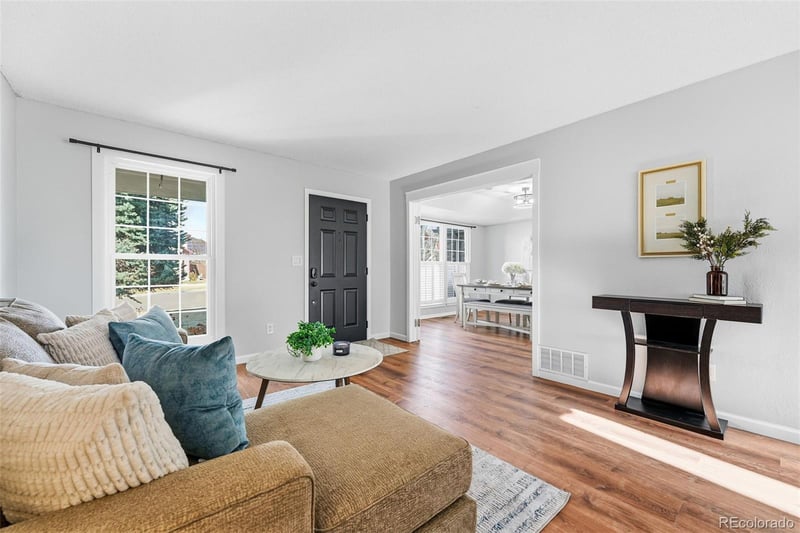 10668 Peakview Dr, Littleton, CO 80127