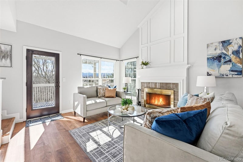 10668 Peakview Dr, Littleton, CO 80127