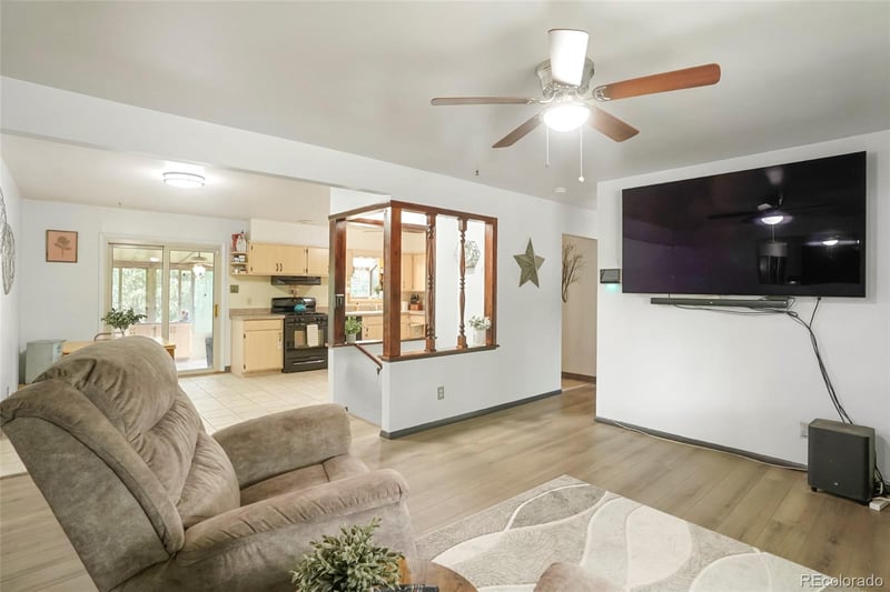 6371 Brooks Dr, Arvada, CO 80004