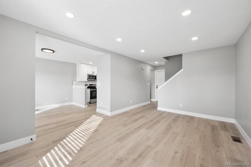 1812 W 102nd Ave, Thornton, CO 80260