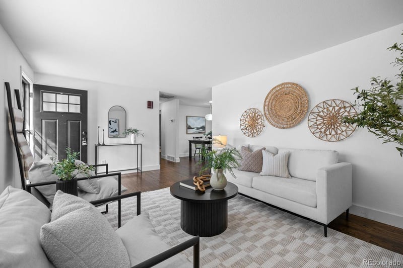 1528 Jamaica St, Aurora, CO 80012