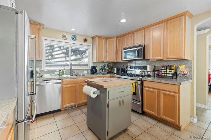 2244 Balsam St, Lakewood, CO 80214