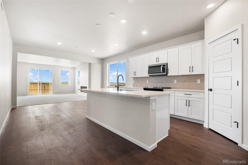 2737 Mosker St, Strasburg, CO 80136