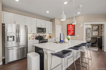 7567 Zante Ct, Aurora, CO 80016