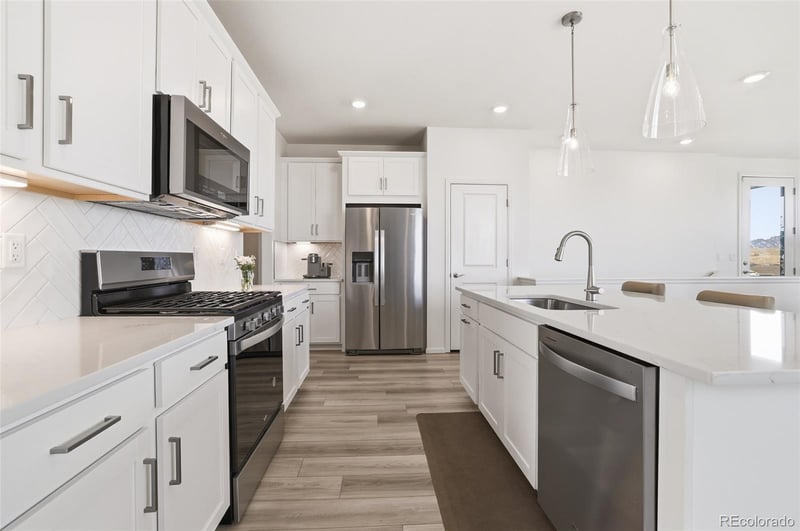 17693 W 93rd Pl, Arvada, CO 80007