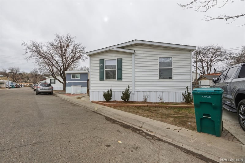 5250 53rd Ave, Arvada, CO 80002